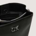 Borsa Calvin Klein CK CONVERTIBLE BUCKET Nero - Foto 4