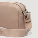 Borsa Calvin Klein ULTRALIGHT CAMERA BAG21 PU Rosa - Foto 2