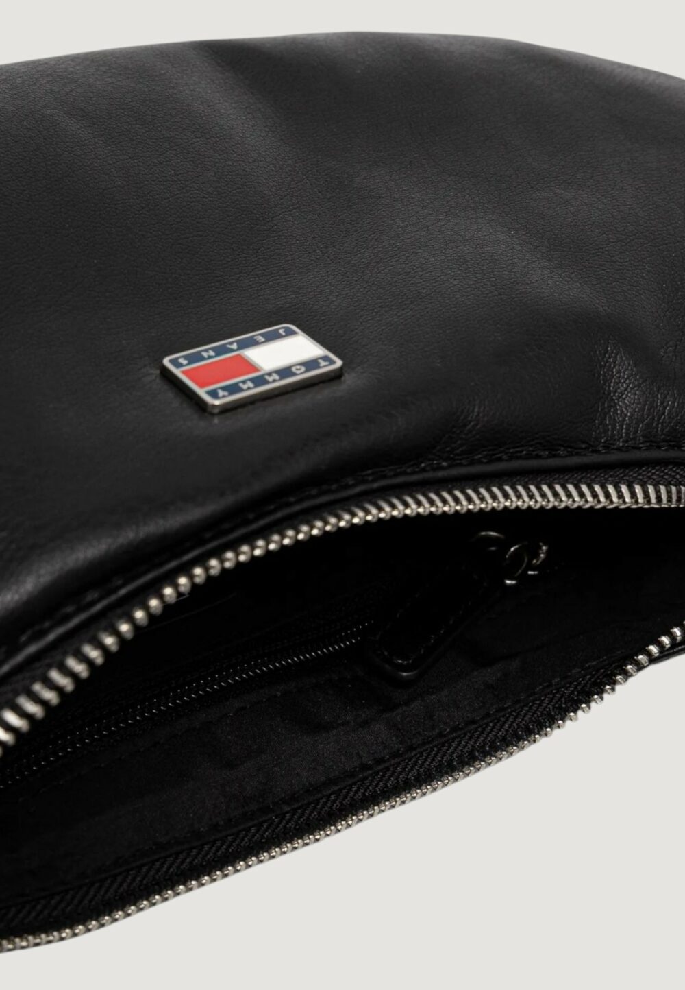 Borsa Tommy Hilfiger TJW PILLOW  SHOULDER Nero - Foto 4