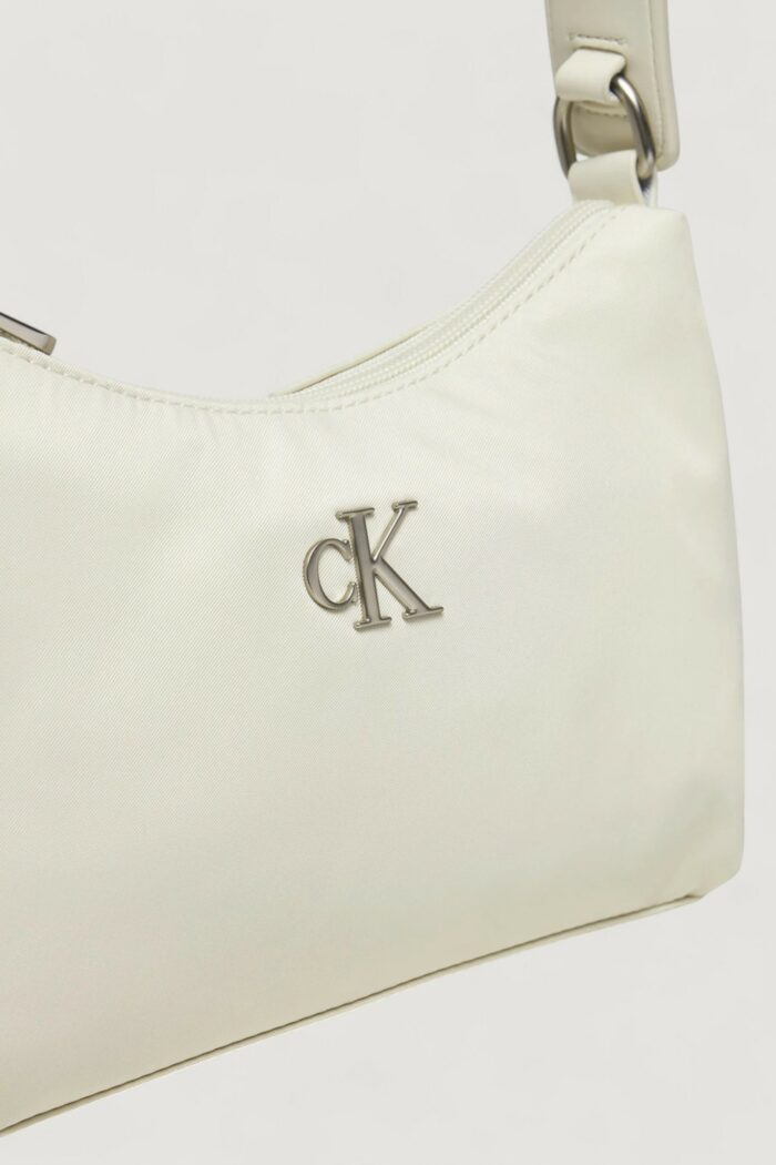 Borsa Calvin Klein SLEEK NYLON SHOULDERBAG Bianco