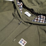 Felpa con cappuccio Aquascutum ACTIVE PATCH FZ RAGLAN HOODIE Verde Oliva - Foto 3