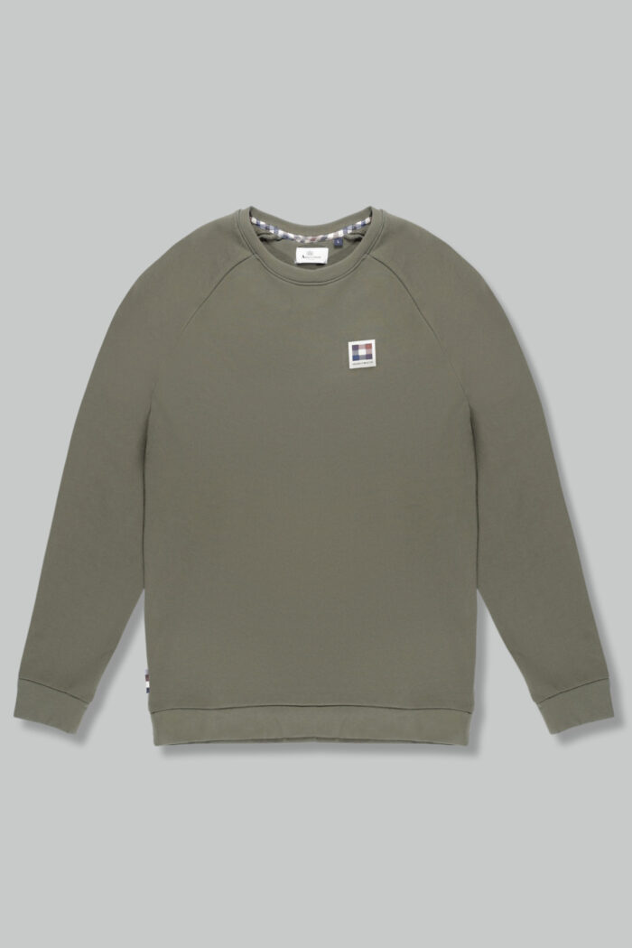 Felpa senza cappuccio Aquascutum ACTIVE PATCH CREWNECK Verde Oliva