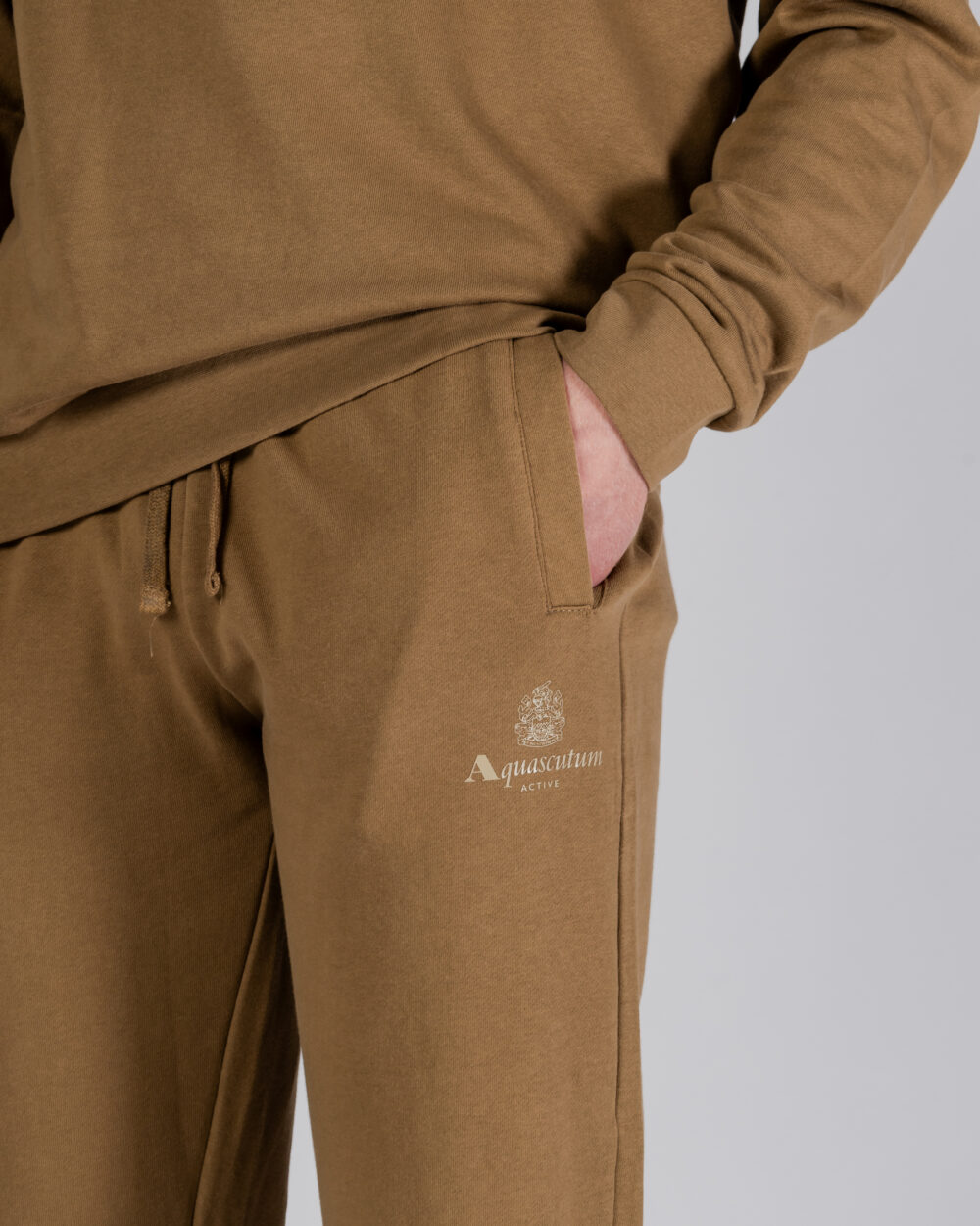 Pantaloni sportivi Aquascutum ACTIVE SMALL LOGO TRACK PANTS Beige scuro - Foto 2