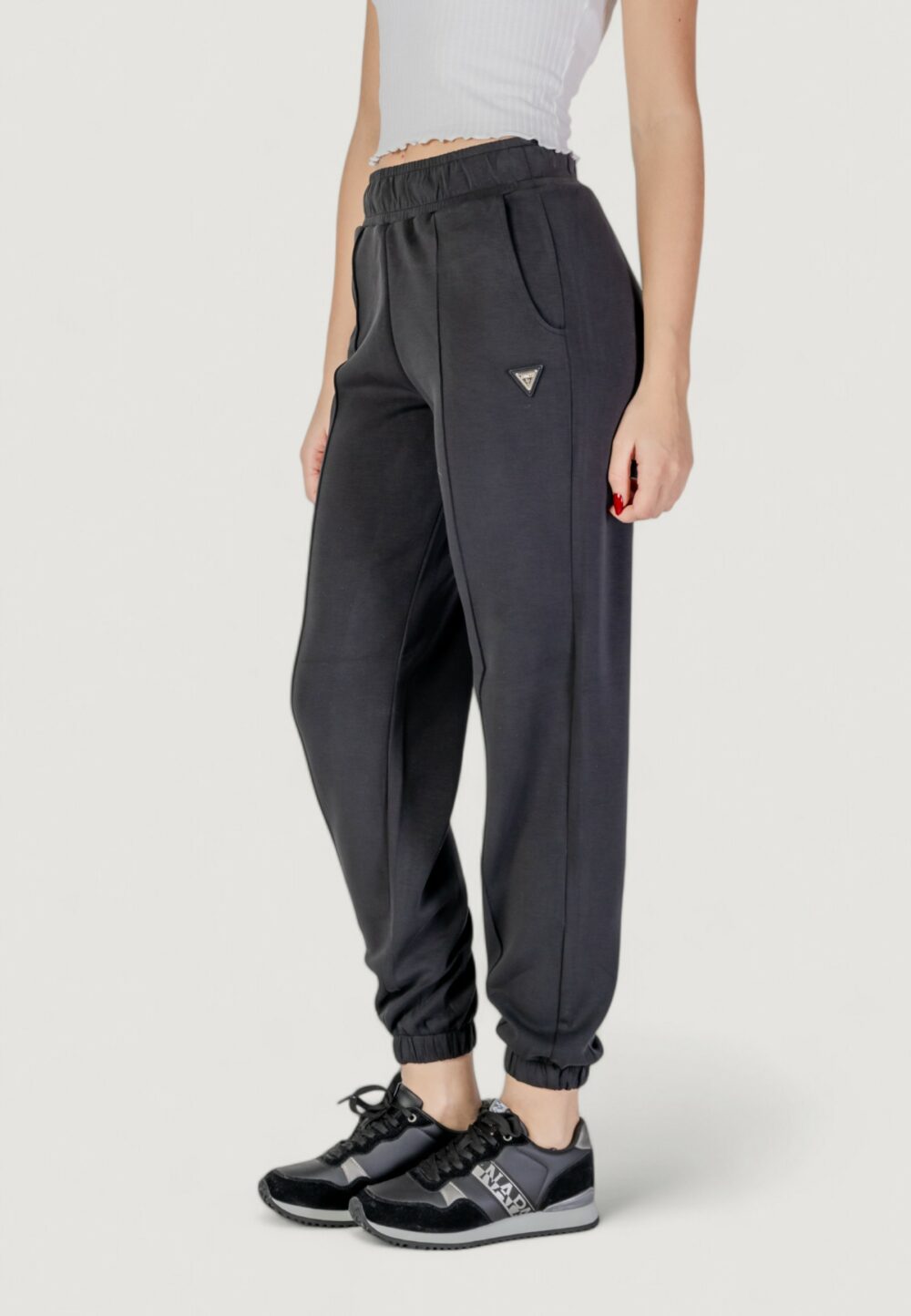 Pantaloni sportivi Guess Active OLYMPE JOGGER Nero - Foto 1