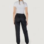 Pantaloni sportivi Guess Active ROBERTA CUFF Nero - Foto 4