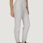 Pantaloni sportivi Guess Active ROBERTA CUFF Panna - Foto 3