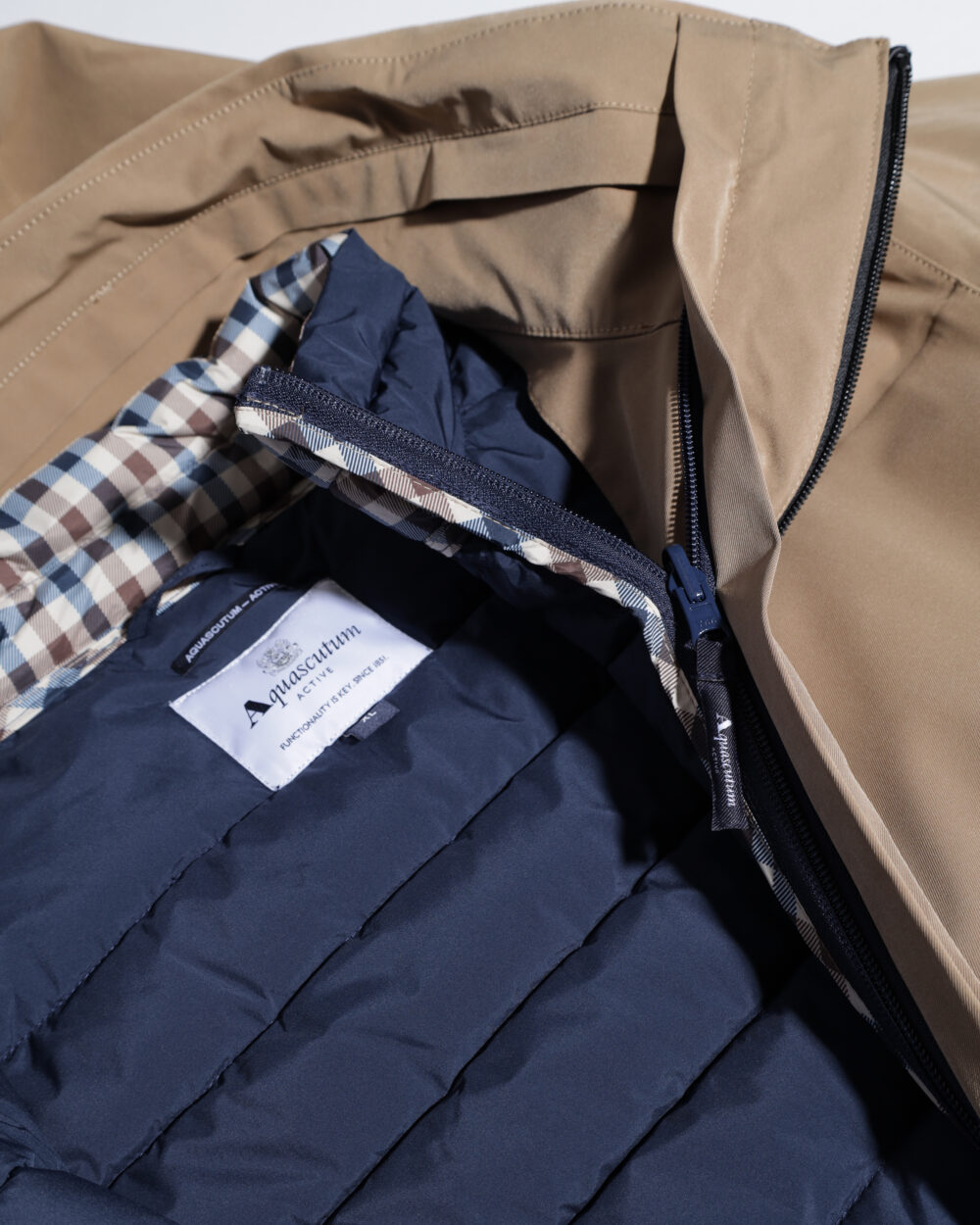 Parka Aquascutum HYDRO 3-WAY ACTIVE PARKA Beige scuro - Foto 3