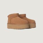 Stivali UGG CLASSIC ULTRA MINI PLATFORM Beige scuro - Foto 5