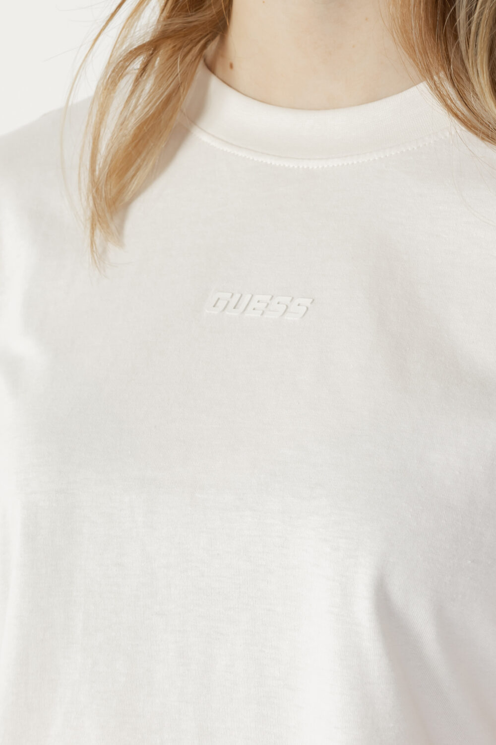 T-shirt Guess Active BRITNEY CROP TEE Panna - Foto 3