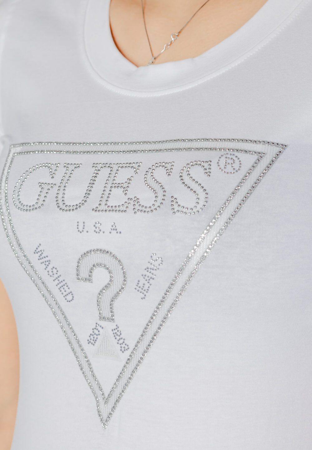 T-shirt Guess SS CN SHINY TRIANGLE Bianco - Foto 5