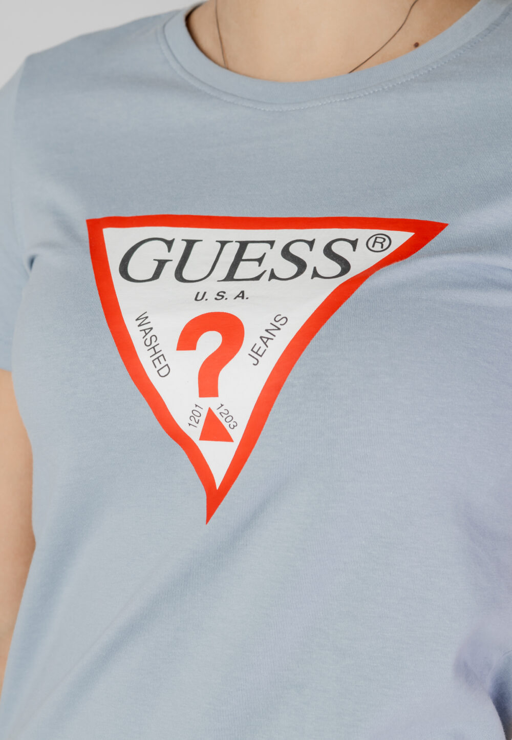 T-shirt Guess SS CN ORIGINAL TEE Celeste - Foto 5