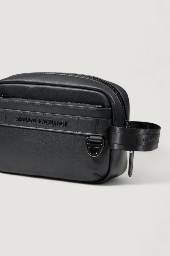 Pochette e beauty Armani Exchange BEAUTY CASE Nero