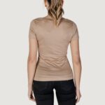 T-shirt Guess VN SS LIGHT BASIC Beige scuro - Foto 2