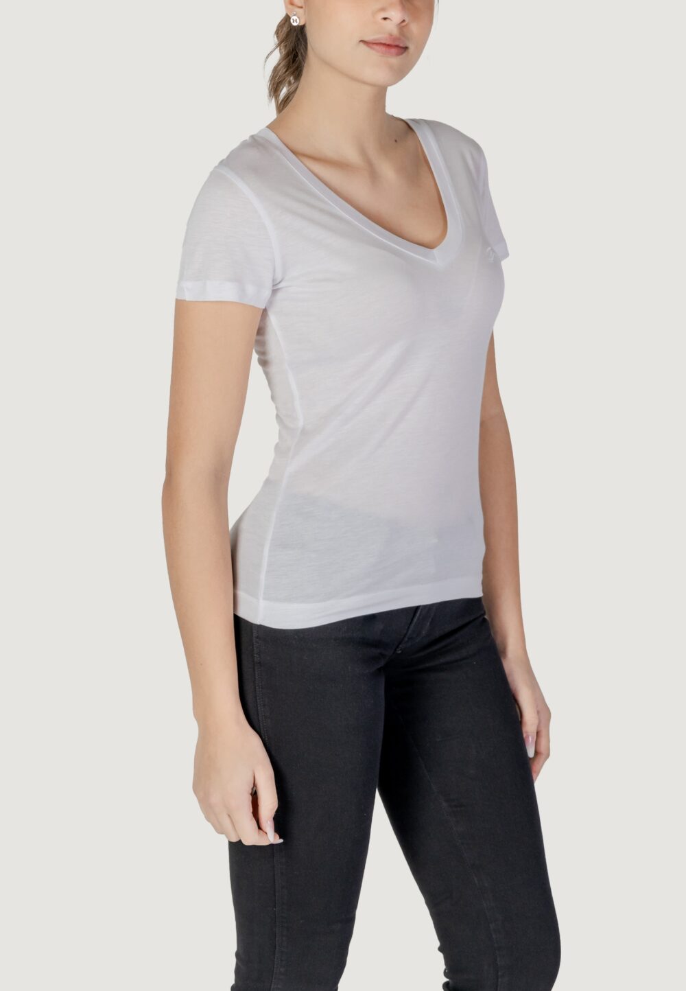 T-shirt Guess VN SS LIGHT BASIC Bianco - Foto 3