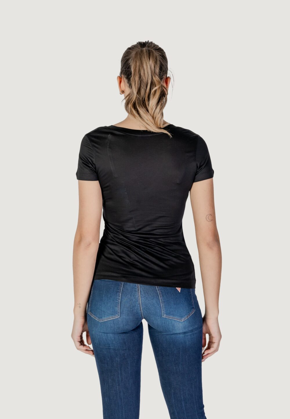 T-shirt Guess VN SS LIGHT BASIC Nero - Foto 2