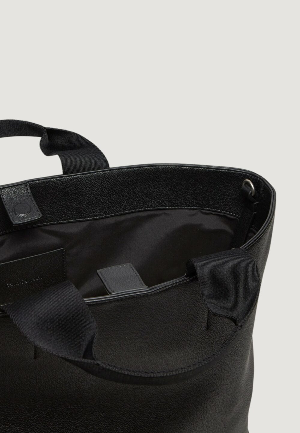 Borsa Calvin Klein OVER WEBBING TOTE PU Nero - Foto 4