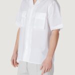 Camicia manica corta Antony Morato GRANADA RELAXED FIT WITH LOGOED METAL BADGE Bianco - Foto 4