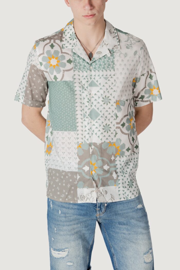 Camicia manica corta Antony Morato HONOLULU STRAIGHT FIT WITH LOGOED METAL BADGE Verde