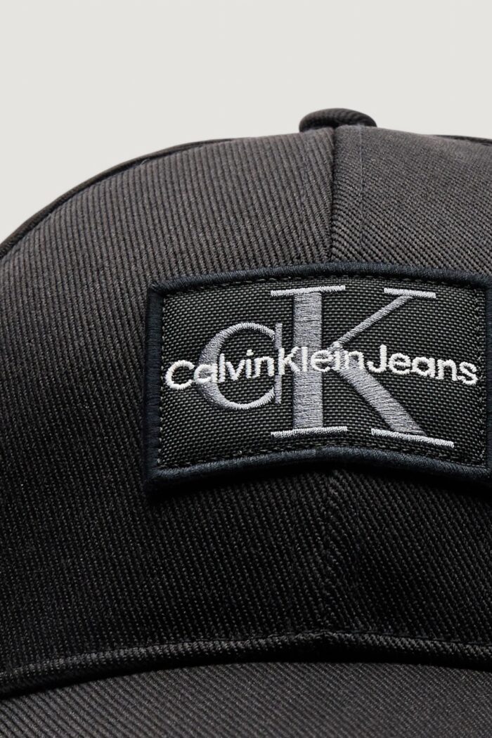 Cappello con visiera Calvin Klein MONO LOGO PATCH WARM Nero