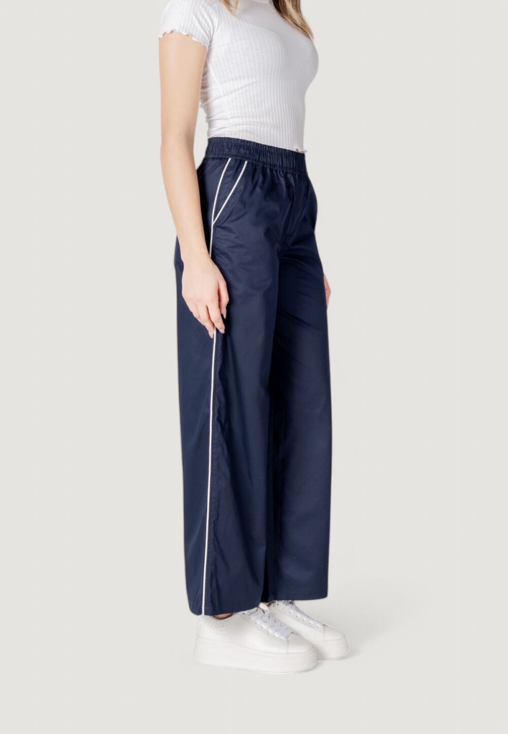 Pantaloni a palazzo Only Onlzora Mw Pull-Up Piping Pant Pnt Blue scuro - Foto 4