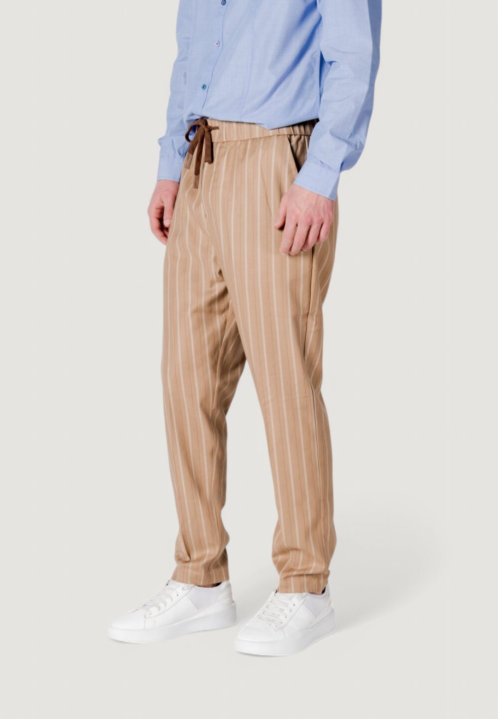 Pantaloni tapered Gianni Lupo  Beige - Foto 2