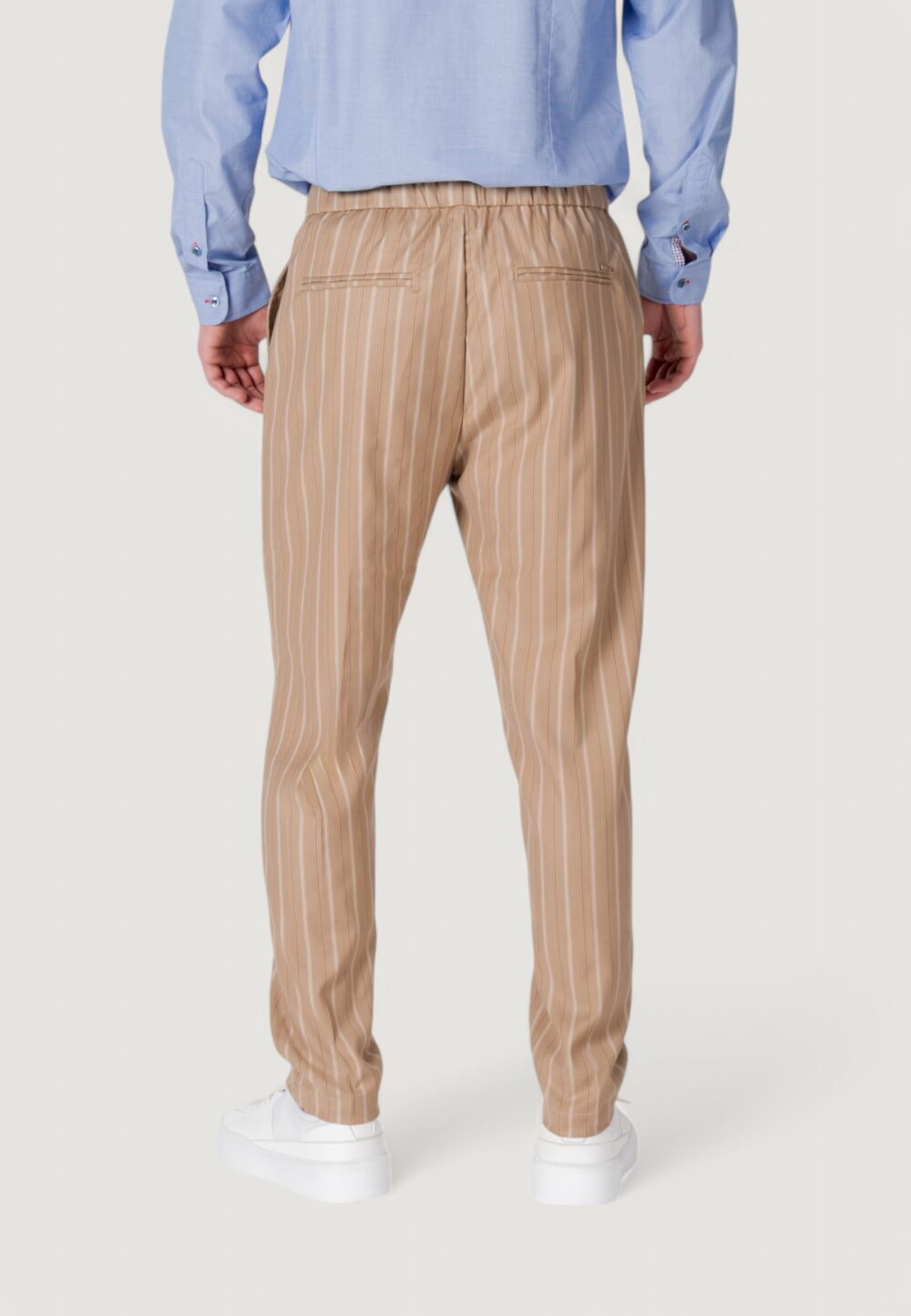 Pantaloni tapered Gianni Lupo  Beige - Foto 4