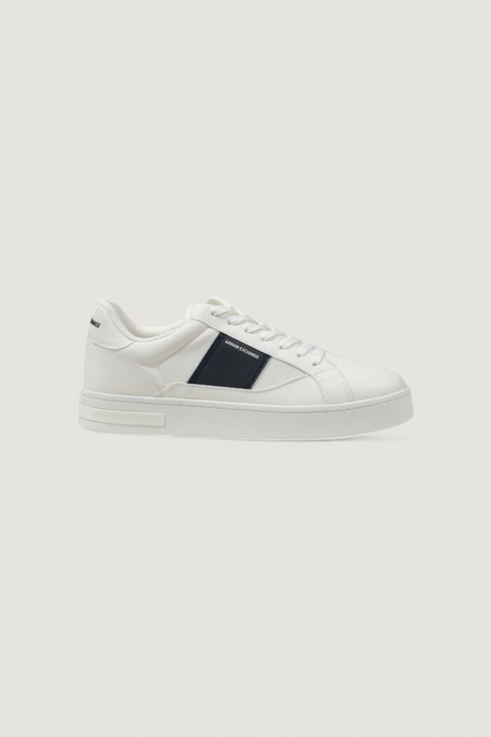 Sneakers Armani Exchange  Bianco – Azzurro – XUX241 XV911