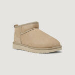 Stivali UGG CLASSIC ULTRA MINI Beige chiaro - Foto 2