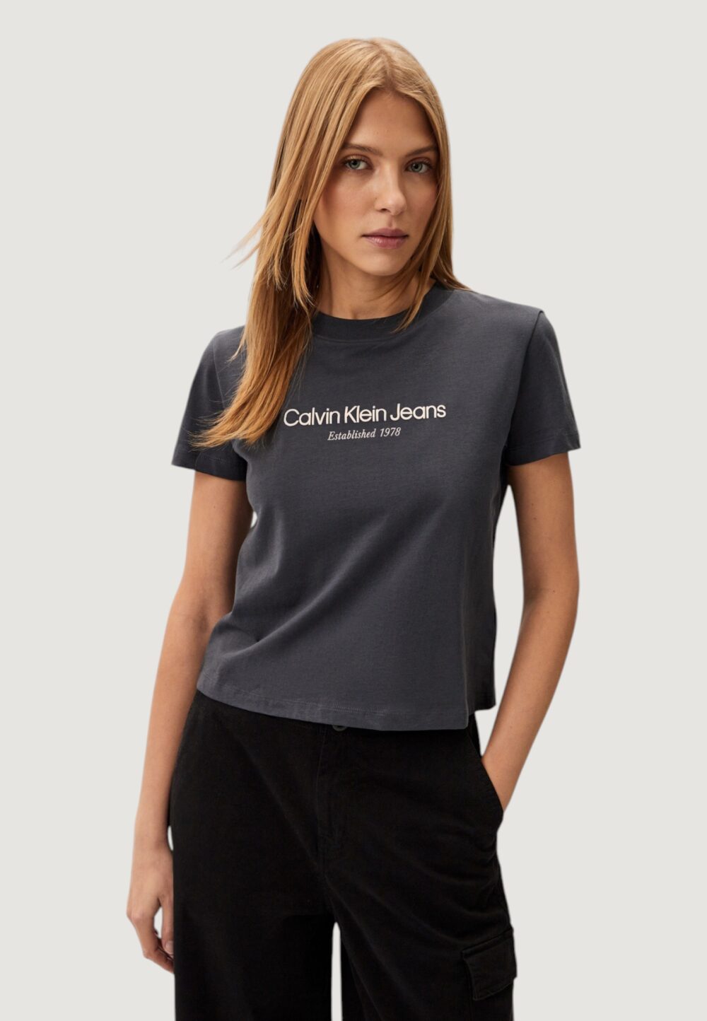 T-shirt Calvin Klein Jeans INSTITUTIONAL GRAPHI Grigio Scuro - Foto 1