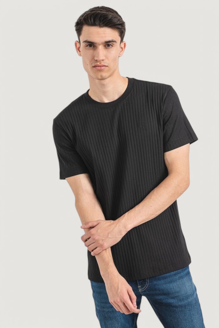T-shirt Calvin Klein LINEAR QUILTED TEE Nero