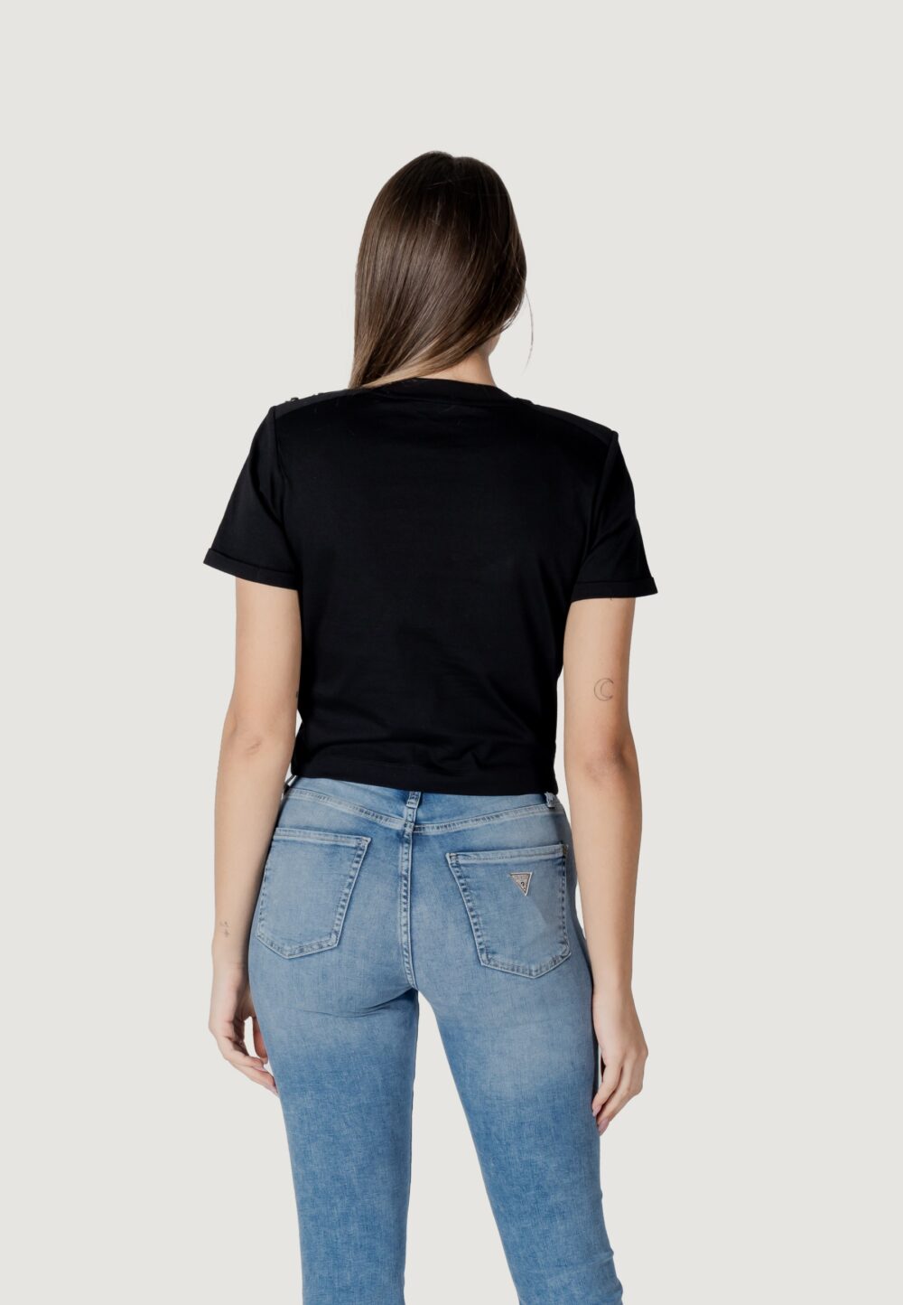 T-shirt Guess CN SS CROPPED WASHED Nero - Foto 4