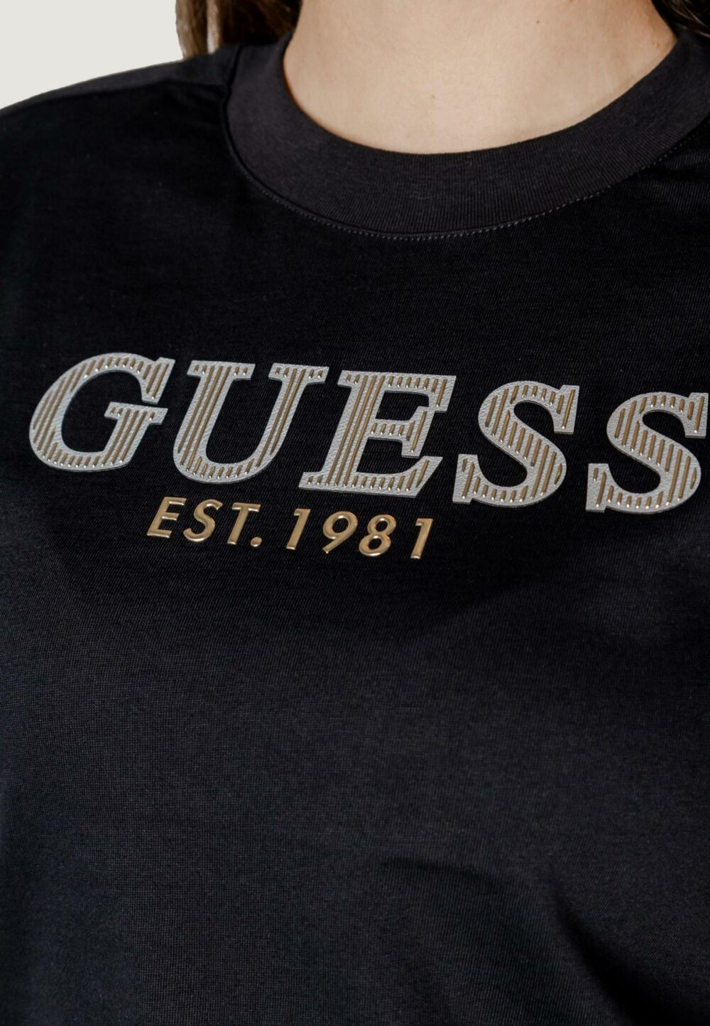 T-shirt Guess CN SS CROPPED WASHED Nero - Foto 5