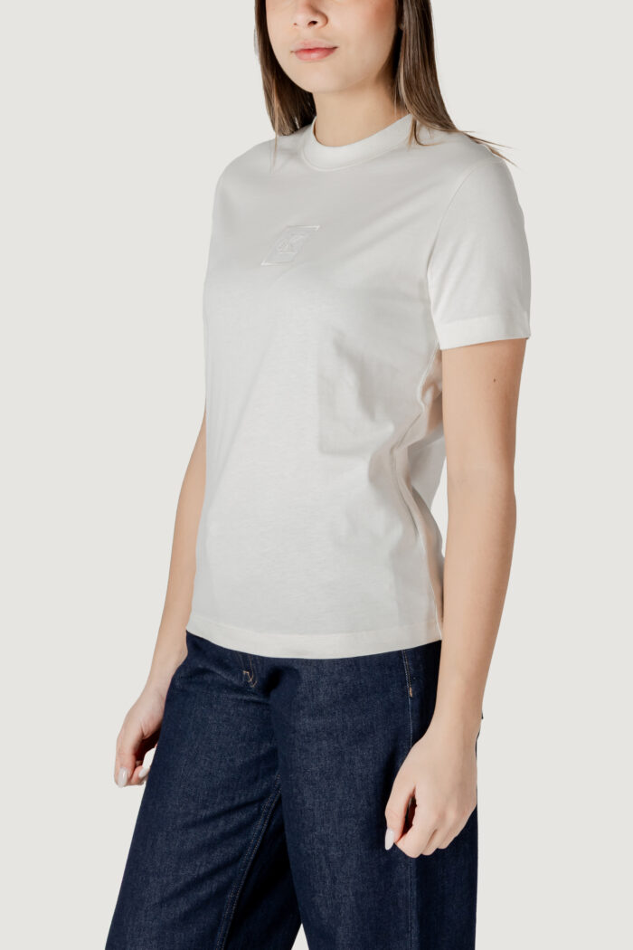 T-shirt Calvin Klein EMBROIDERED BOX REGU Panna