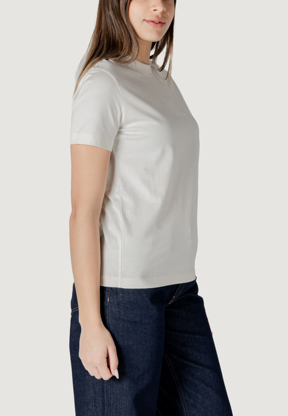 T-shirt Calvin Klein Jeans EMBROIDERED BOX REGU Panna - Foto 3