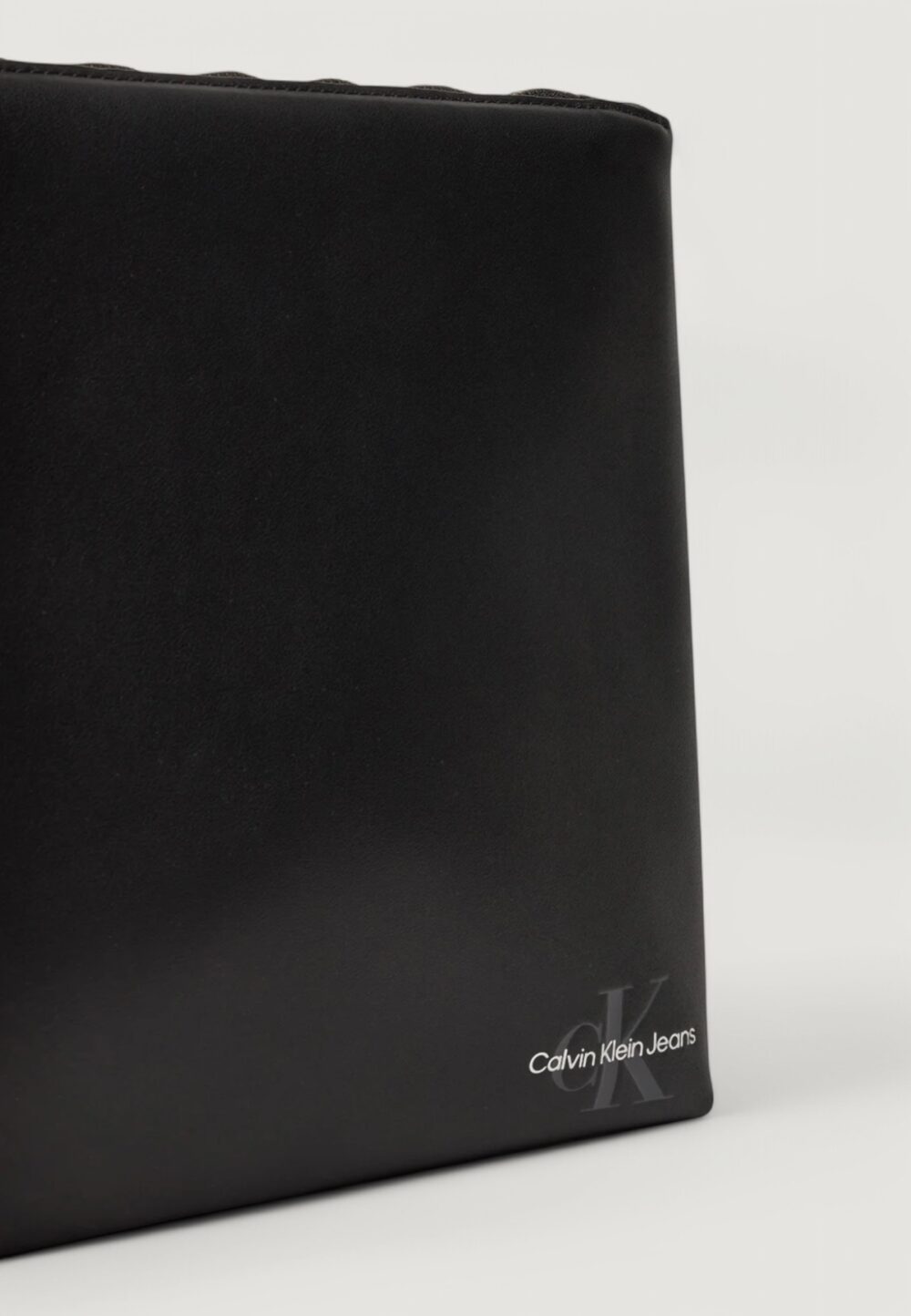 Borsa Calvin Klein MONO LOGO ZIP POUCH PU Nero - Foto 2