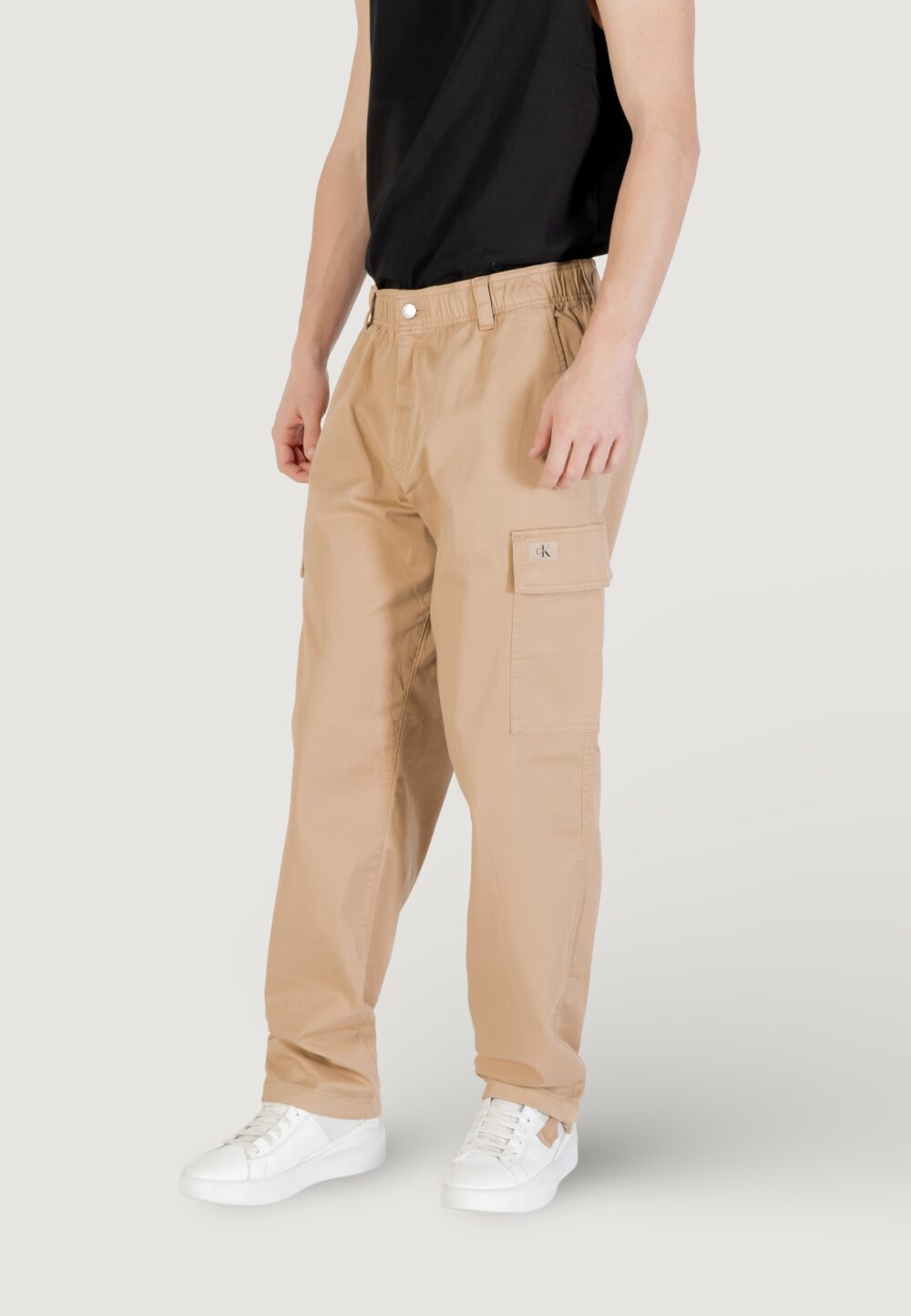 Pantaloni Calvin Klein Jeans REGULAR STRAIGHT CAR Beige scuro - Foto 2