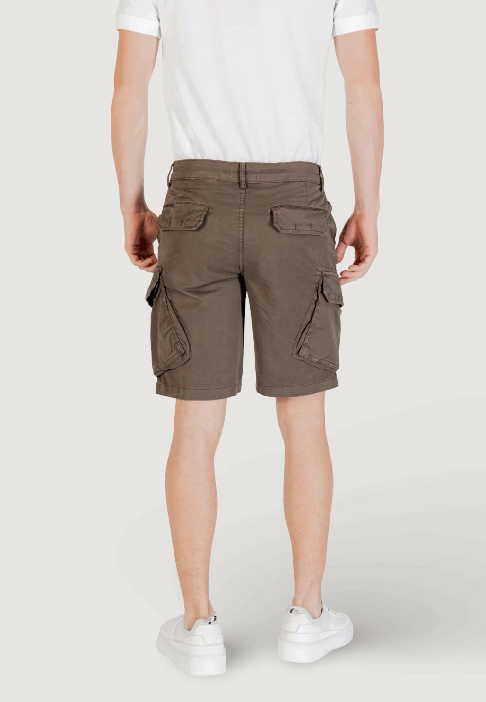 Bermuda Lyle & Scott Wembley Cargo Short Verde Oliva - Foto 4