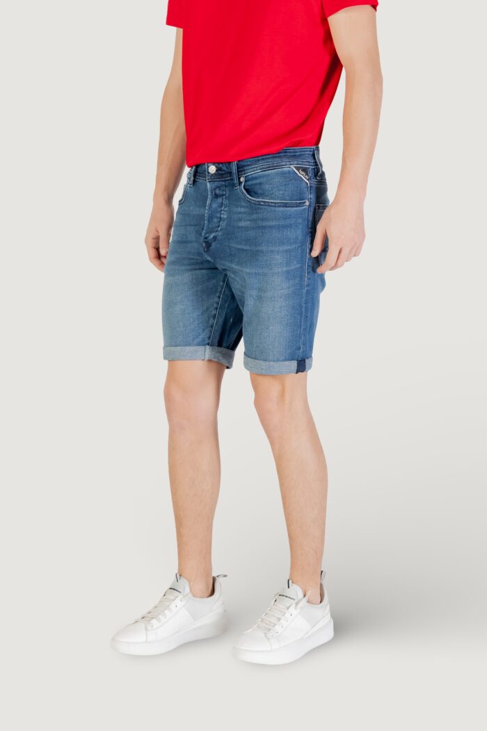 Bermuda Replay  Blue Denim – MA981Y.000.261 C39