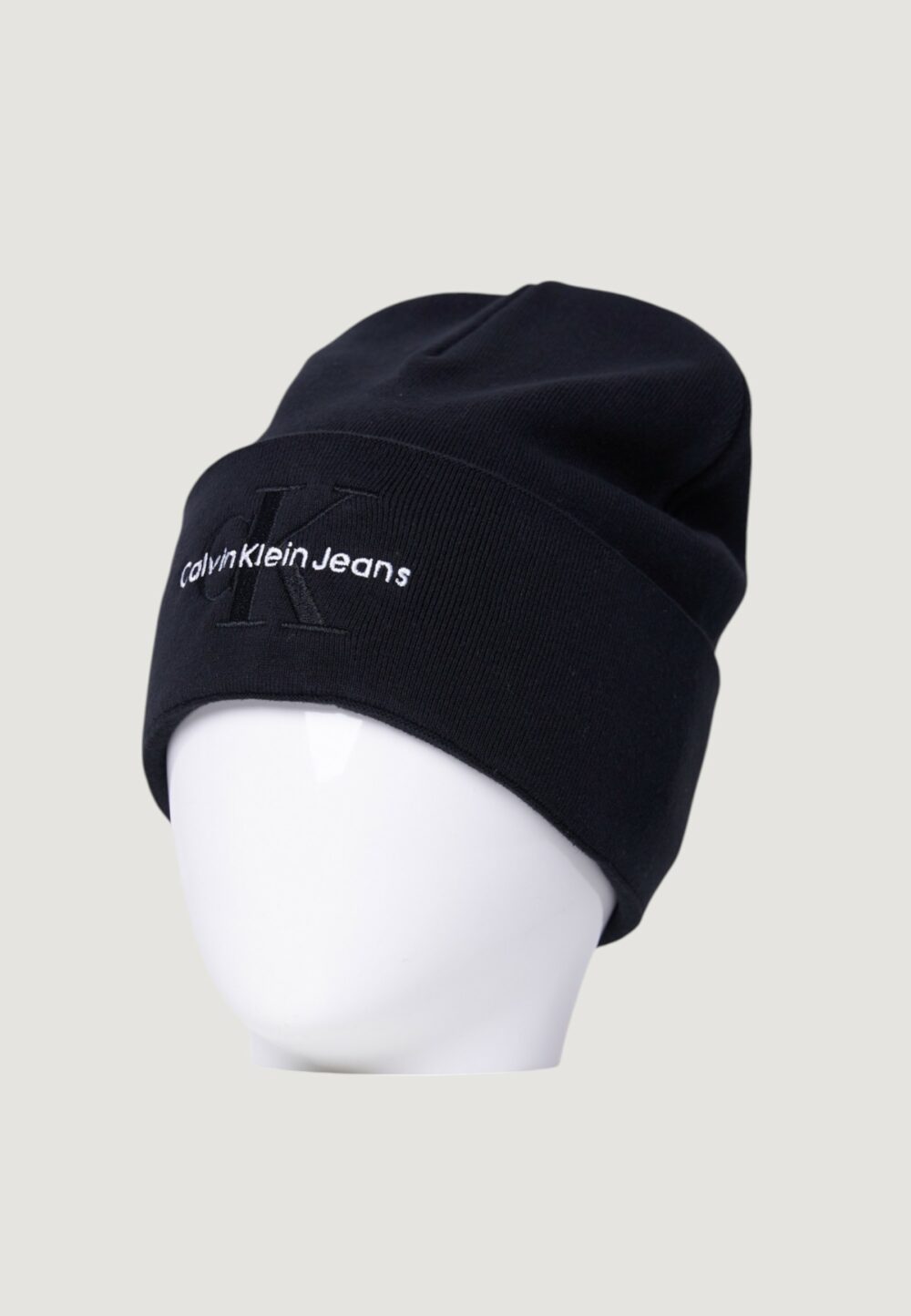 Berretto Calvin Klein Jeans MONO LOGO EMBRO BEANIE Nero - Foto 4