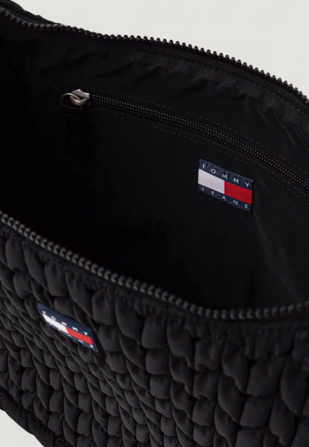 Borsa Tommy Hilfiger TJW URBAN LARGE QUILTED X-BODY Nero - Foto 5