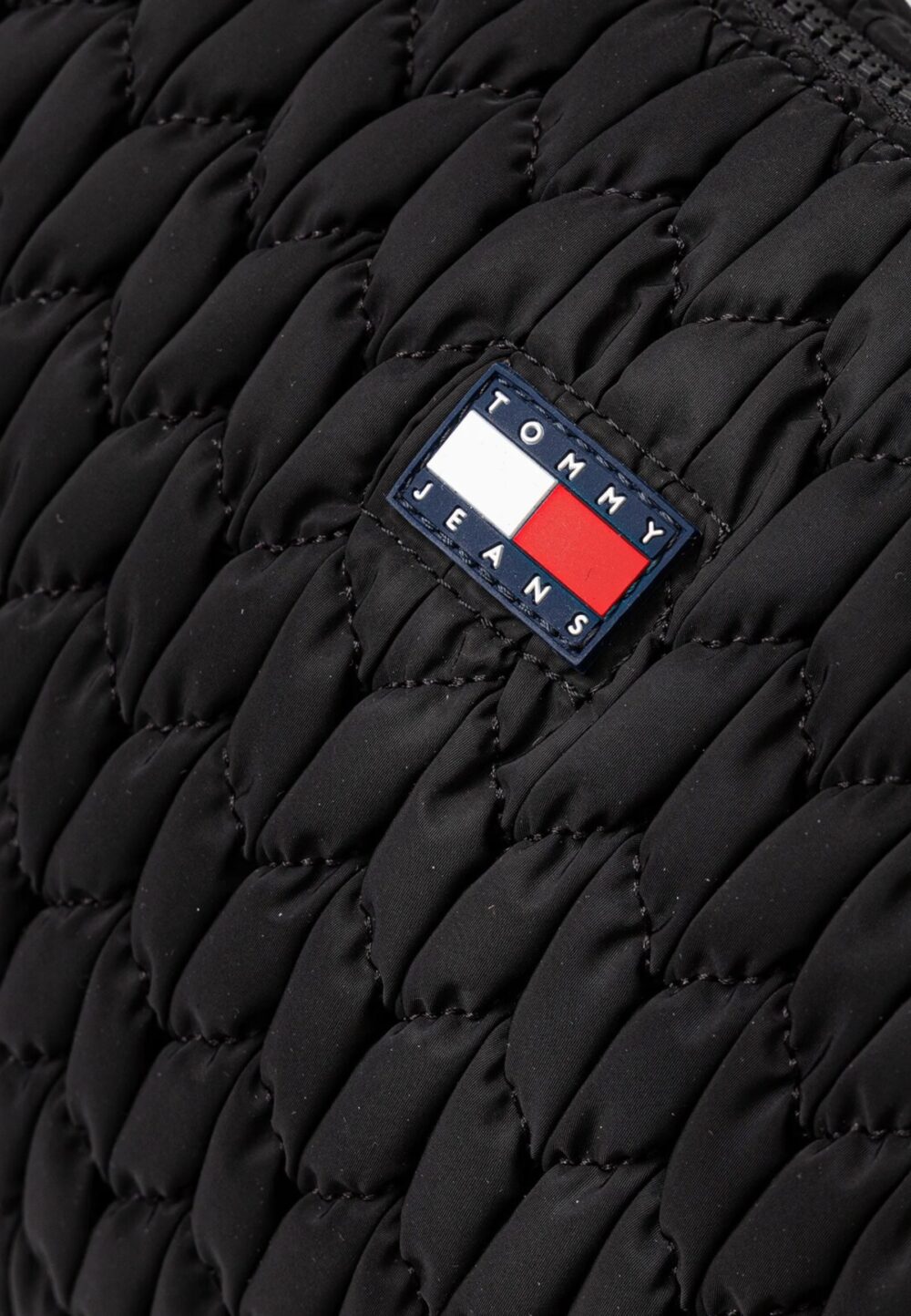 Borsa Tommy Hilfiger TJW URBAN LARGE QUILTED X-BODY Nero - Foto 3
