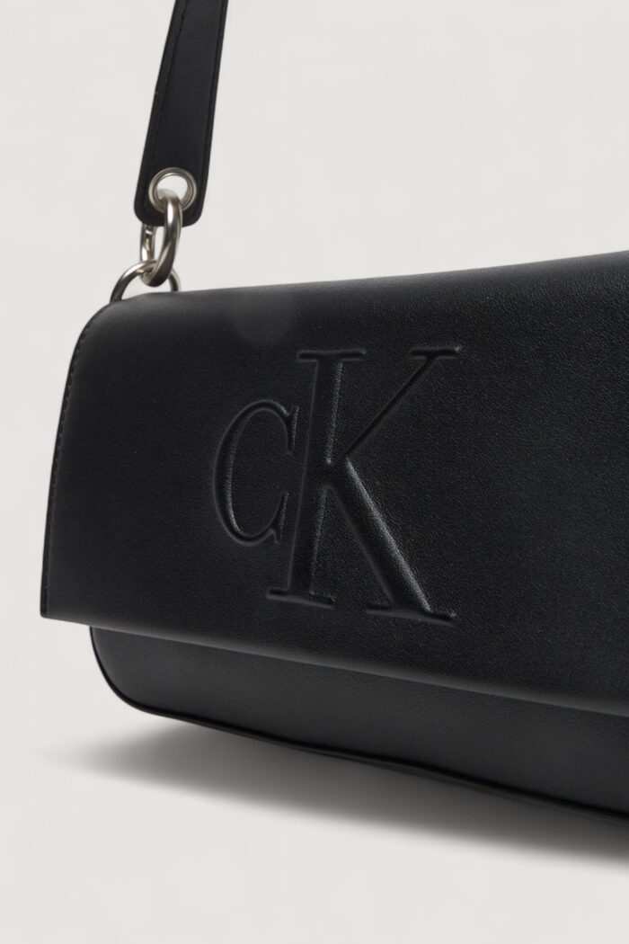 Borsa Calvin Klein SCULPTED FLAP SHOULDER POUCH Nero – LV04K3148G