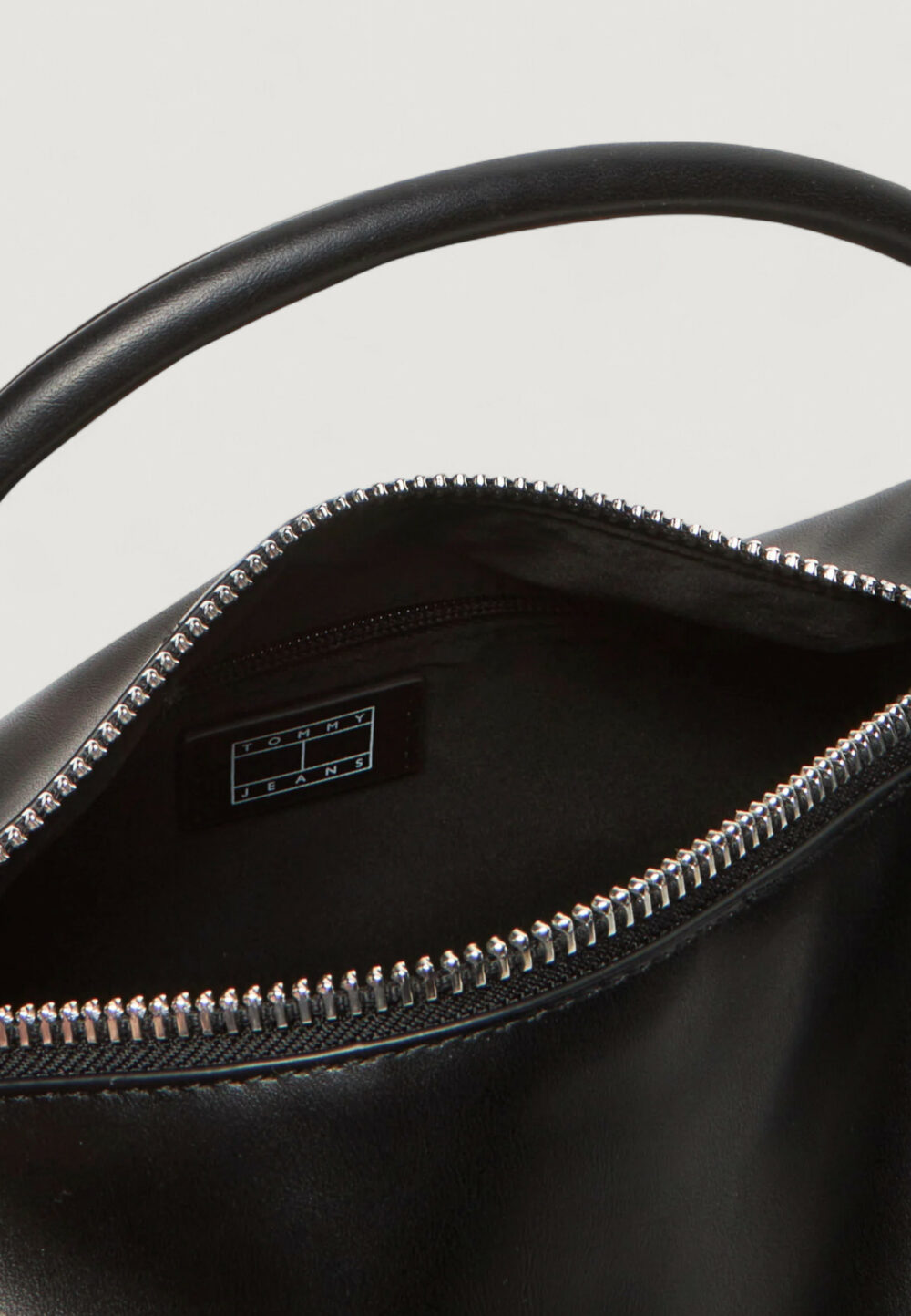 Borsa Tommy Hilfiger TJW AMERICAN COOL SHOULDER BAG Nero - Foto 5