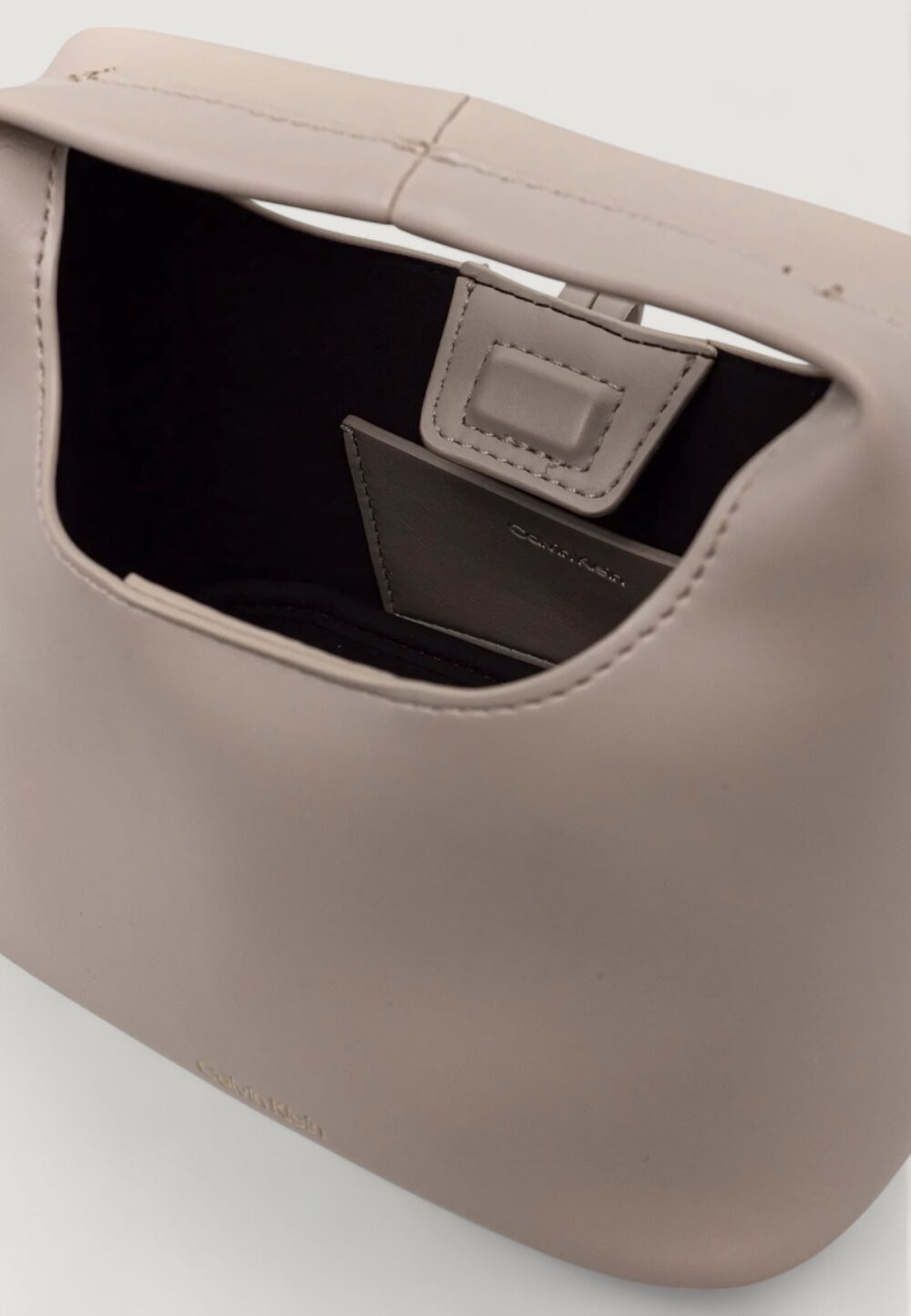 Borsa Calvin Klein STONE LOCK SLOUCHY CROSSBODY BAG Beige chiaro - Foto 4
