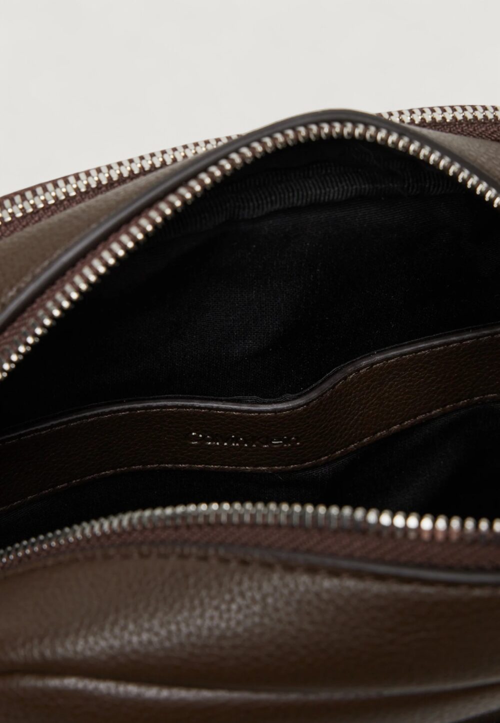 Borsa Calvin Klein MICRO PEBBLE CROSSBODY S Marrone - Foto 5