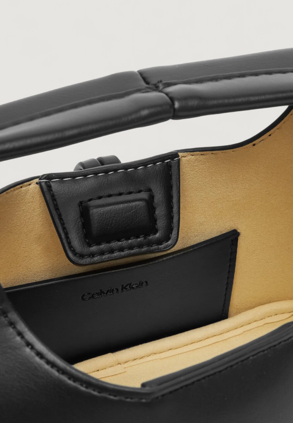 Borsa Calvin Klein STONE LOCK SLOUCHY CROSSBODY BAG Nero - Foto 5