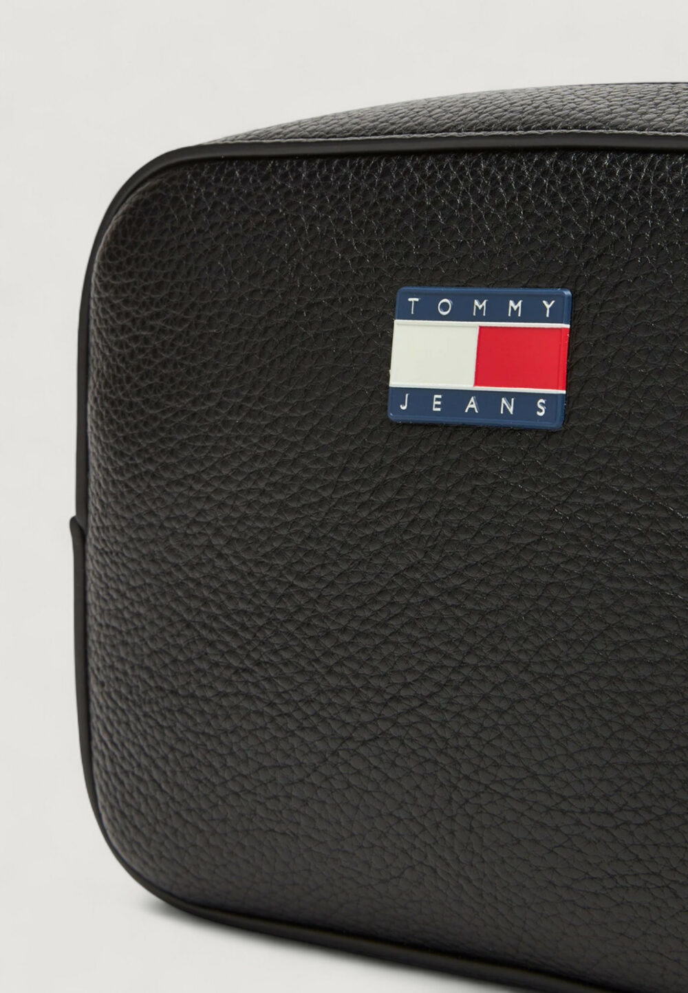 Borsa Tommy Hilfiger TJW MUST CAMERA BAG Nero - Foto 2