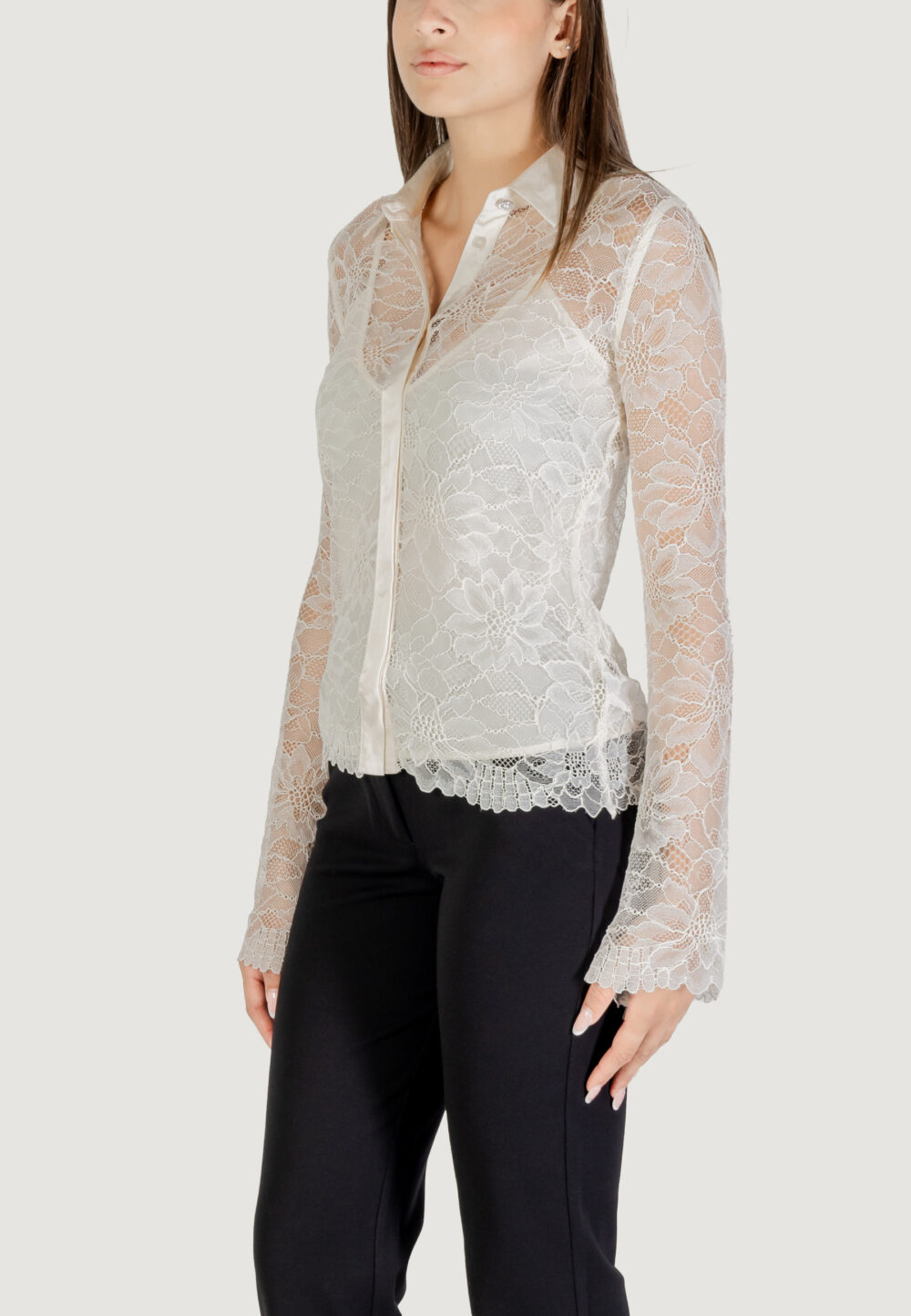 Camicia manica lunga Guess LS ANTOINETTE LACE SHIRT Avorio - Foto 4