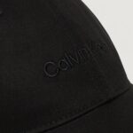 Cappello con visiera Calvin Klein LOGO EMBROIDERY BASEBALL CAP Nero - Foto 3