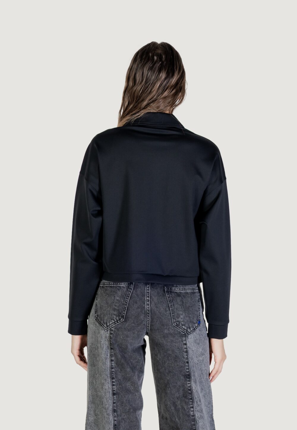 Felpa senza cappuccio Guess Active CARLA CROP ZIP JACKET Nero - Foto 4